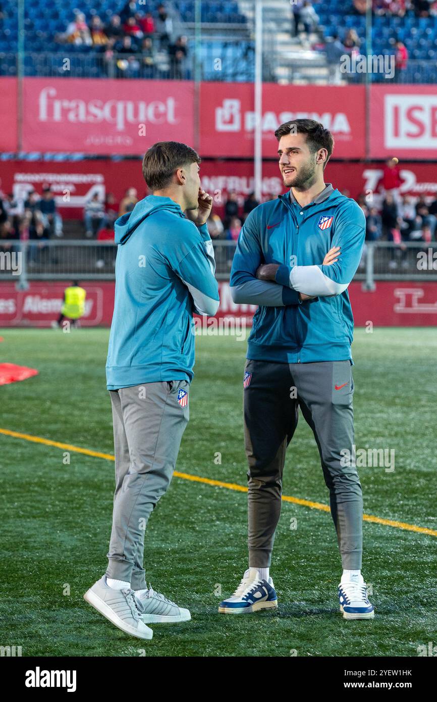 Vic, Espagne : octobre 31 2024 : joueurs de l'Atletico de Madrid avant la Copa del Rey 2024 - 2025 match entre UE Vic et Atletico de Madrid à Estadi Hip Banque D'Images