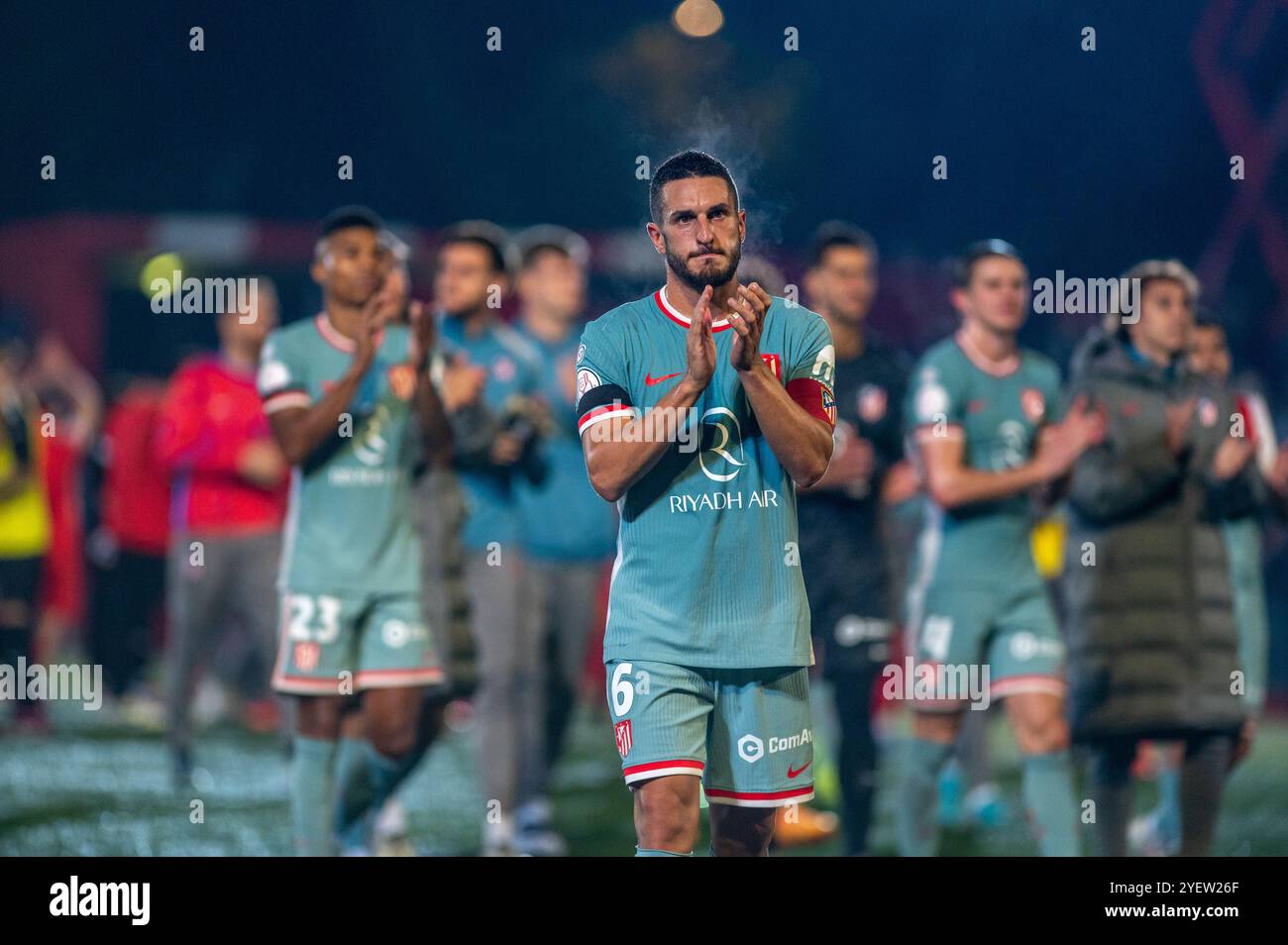 Vic, Espagne : octobre 31 2024 : joueurs de l'Atletico de Madrid après le match de la Copa del Rey 2024 - 2025 entre UE Vic et Atletico de Madrid à l'Estadi HIPO Banque D'Images