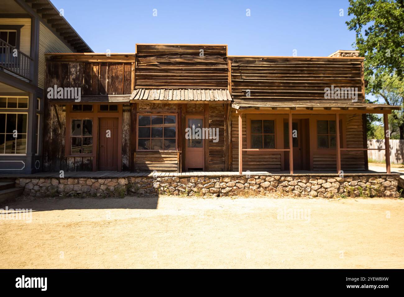 Agoura Hills, Californie, États-Unis - 05-03-2018 : vue de la façade d'un bâtiment, vue au Paramount Ranch. Banque D'Images