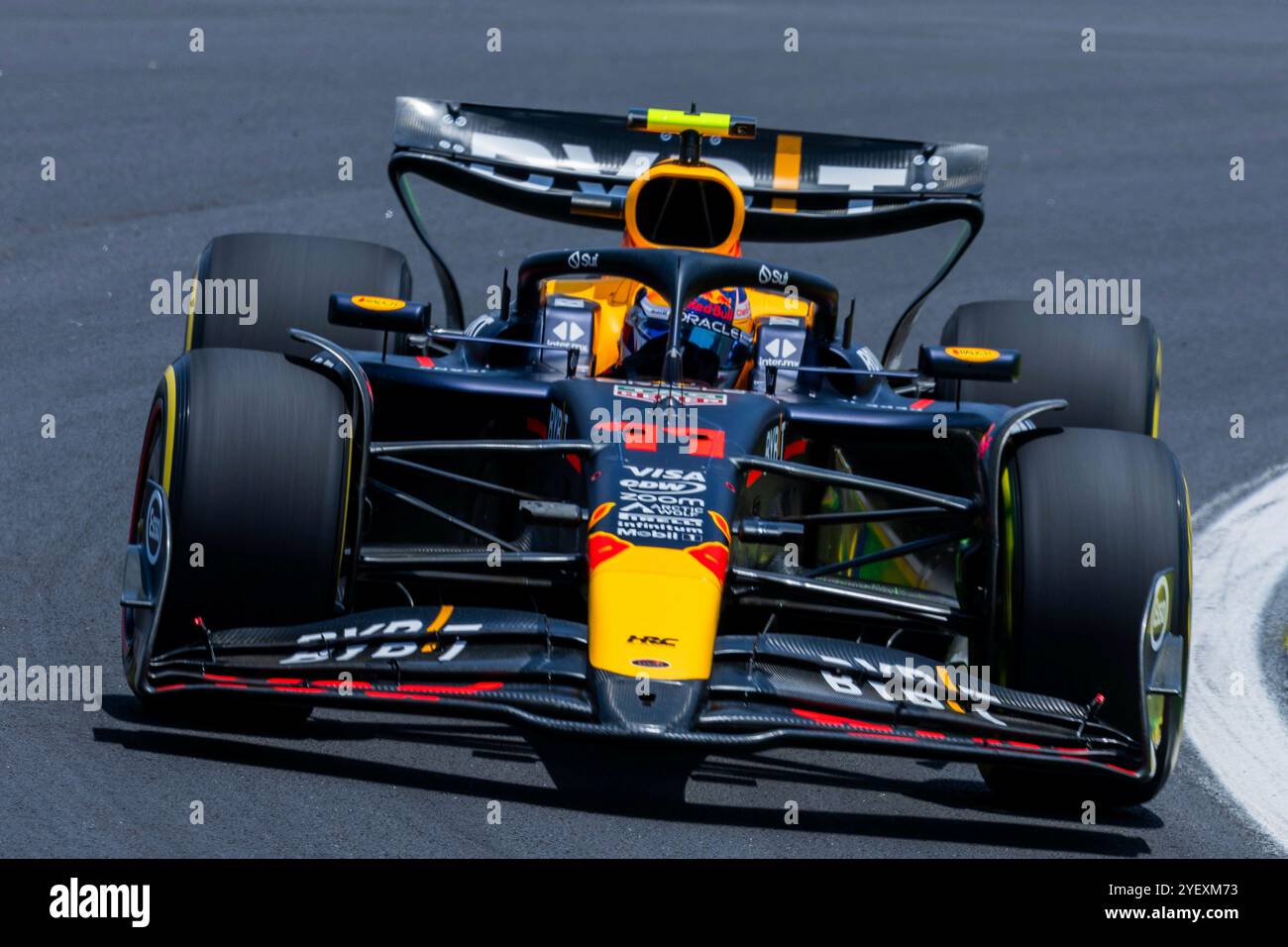 Interlagos, Brasilien. 08 juin 2024. 1er novembre 2024, Autodromo Jose Carlos Pace, Interlagos, FORMULE 1 LENOVO GRANDE PREMIO DE SAO PAULO 2024, sur la photo Sergio Perez (MEX), Oracle Red Bull Racing Credit : dpa/Alamy Live News Credit : dpa Picture alliance/Alamy Live News Banque D'Images