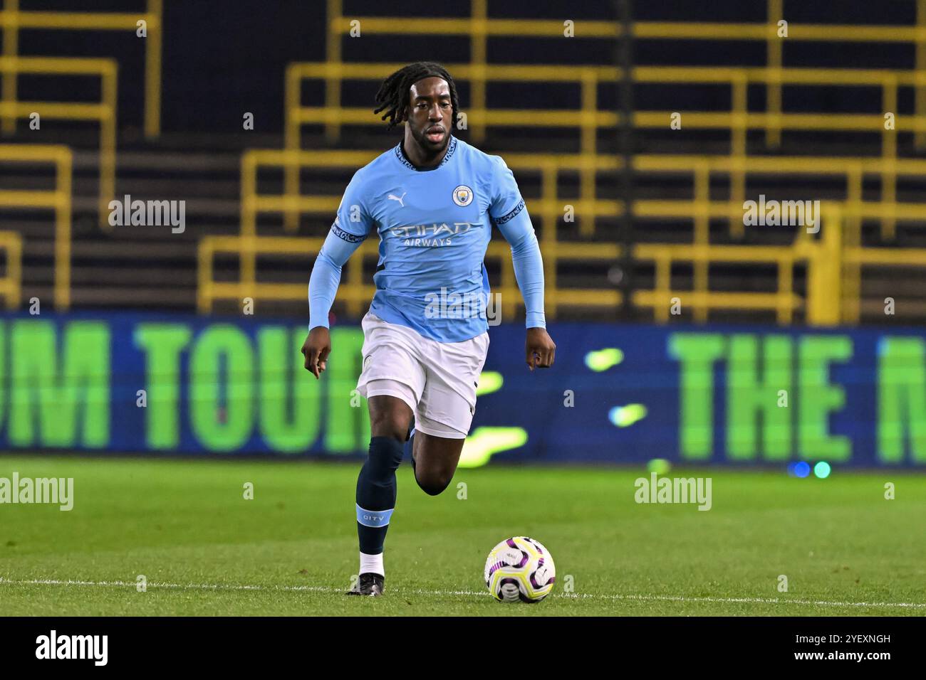 Manchester, Royaume-Uni. 01 novembre 2024. Josh Wilson-Esbrand de Manchester City en action lors du premier League 2 U23 match Manchester City vs Norwich City au joie Stadium, Manchester, Royaume-Uni, le 1er novembre 2024 (photo de Cody Froggatt/News images) à Manchester, Royaume-Uni le 11/01/2024. (Photo de Cody Froggatt/News images/Sipa USA) crédit : Sipa USA/Alamy Live News Banque D'Images