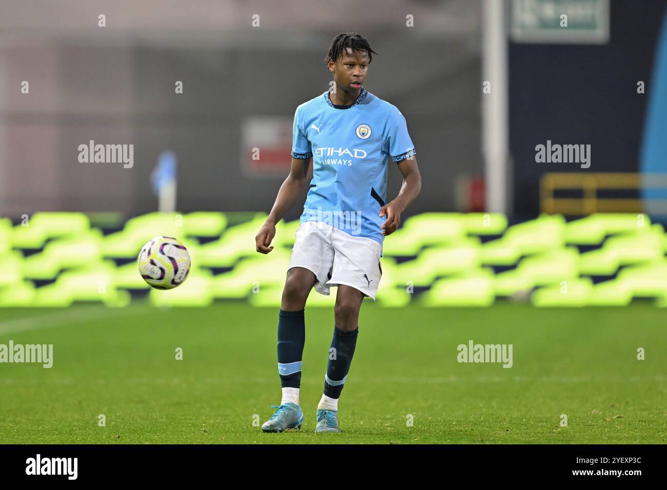 Manchester, Royaume-Uni. 01 novembre 2024. Stephen Mfuni de Manchester City lors du premier League 2 U23 match Manchester City vs Norwich City au joie Stadium, Manchester, Royaume-Uni, le 1er novembre 2024 (photo de Cody Froggatt/News images) à Manchester, Royaume-Uni le 11/1/2024. (Photo de Cody Froggatt/News images/Sipa USA) crédit : Sipa USA/Alamy Live News Banque D'Images