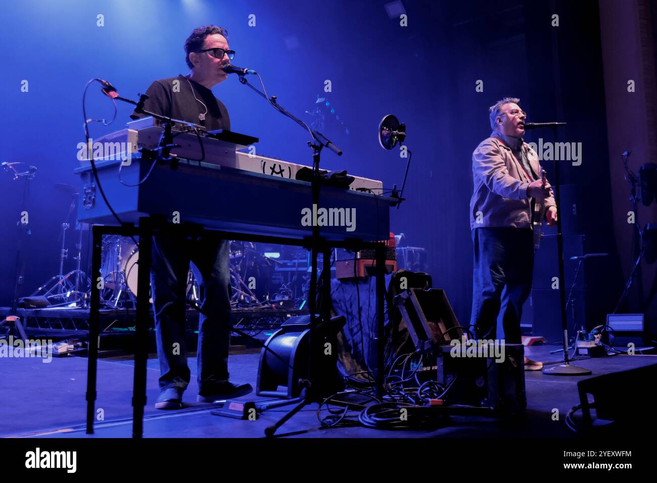 Southampton, Royaume-Uni. 01 novembre 2024. Southampton O2 Hampshire, 21 novembre 2024, groupe de rock indépendant américain They Might Be Giants jouant en direct sur scène au Southampton 02 Guildhall, Hampshire UK, Credit Dawn-Fletcher Park/Alamy Live News Banque D'Images
