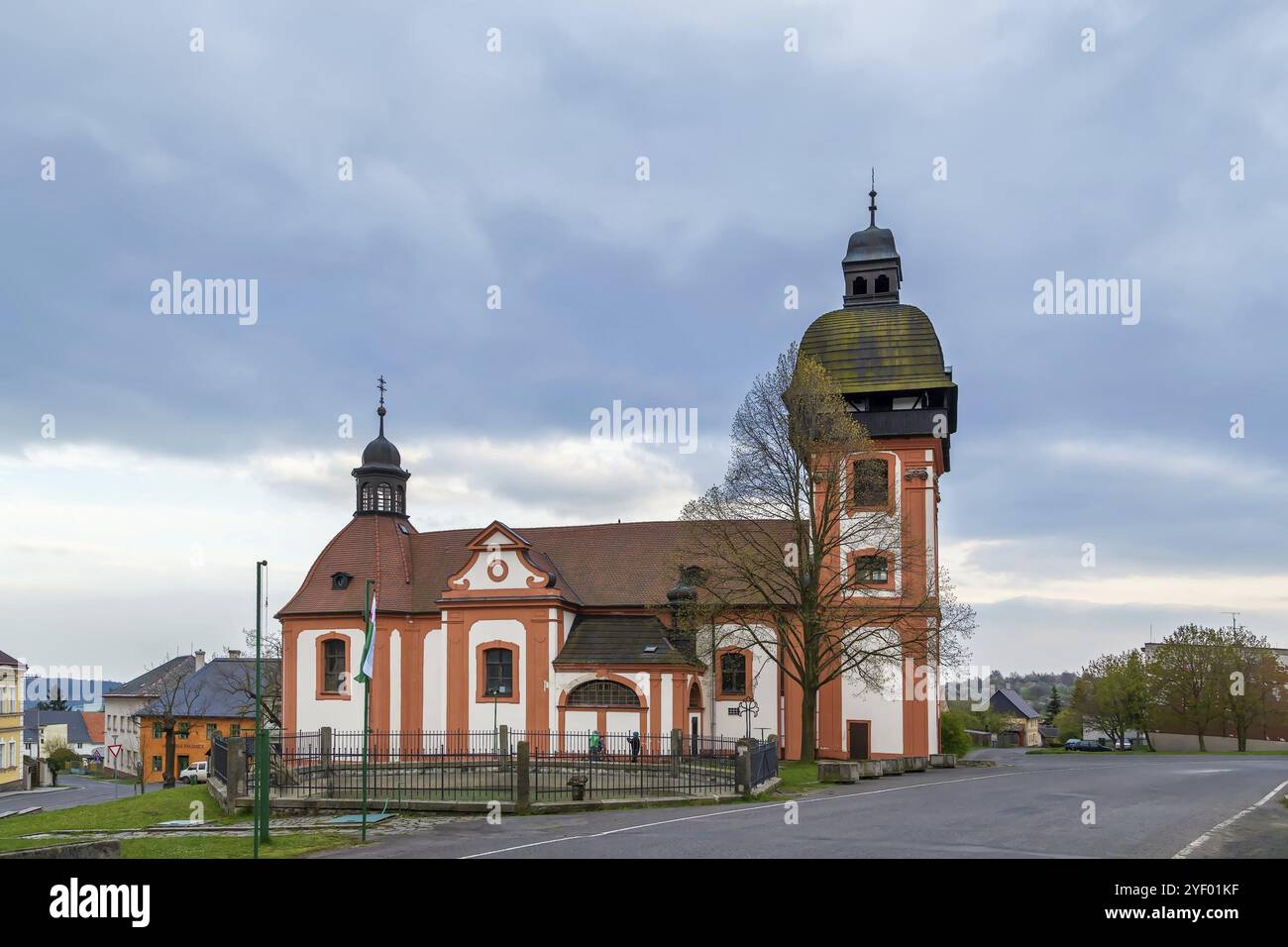 Église de la naissance de Saint Jean-Baptiste à Valec, République tchèque Banque D'Images