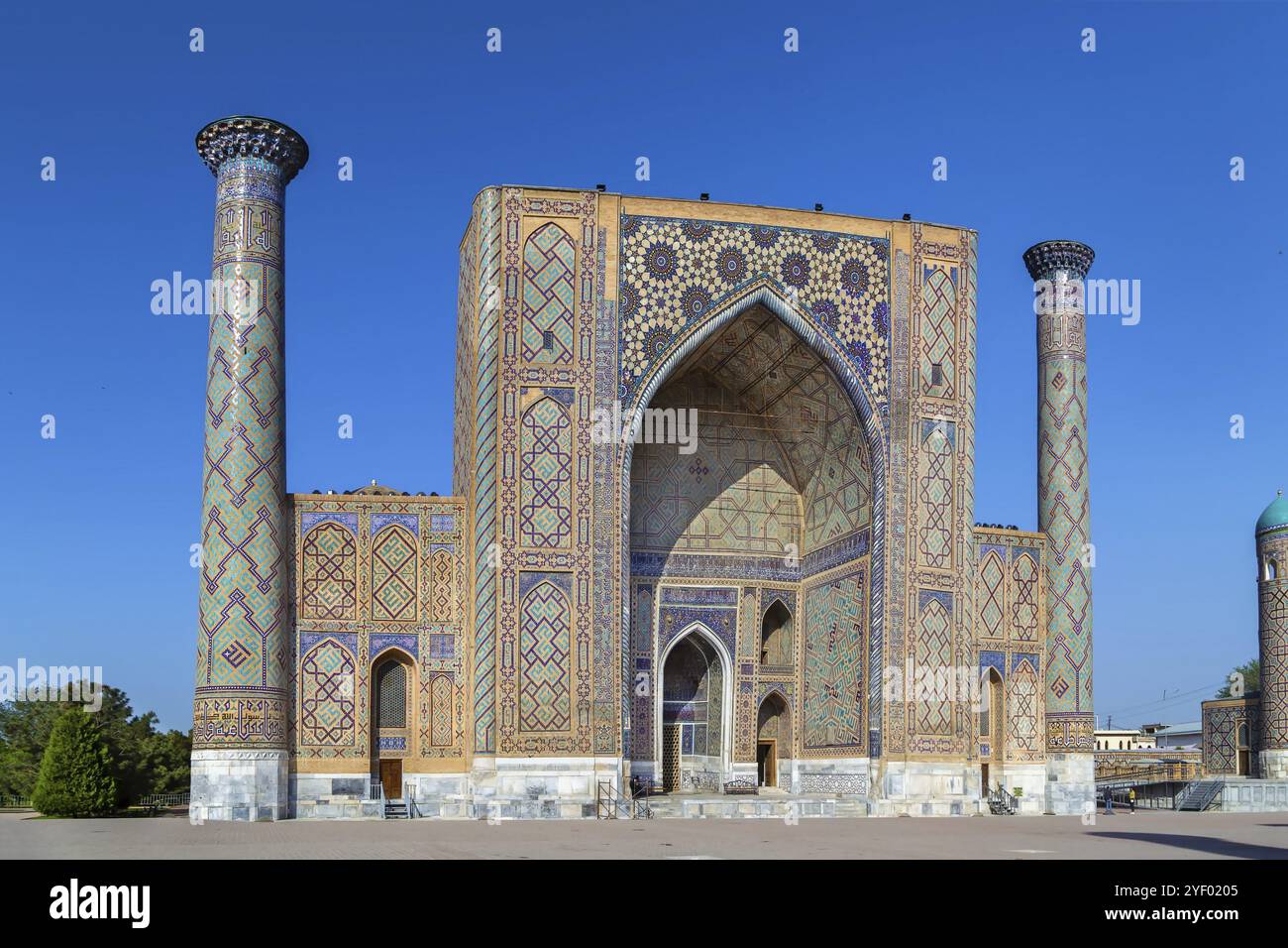 Façade de Ulugh Beg Madrasa, Samarcande, Ouzbékistan, Asie Banque D'Images