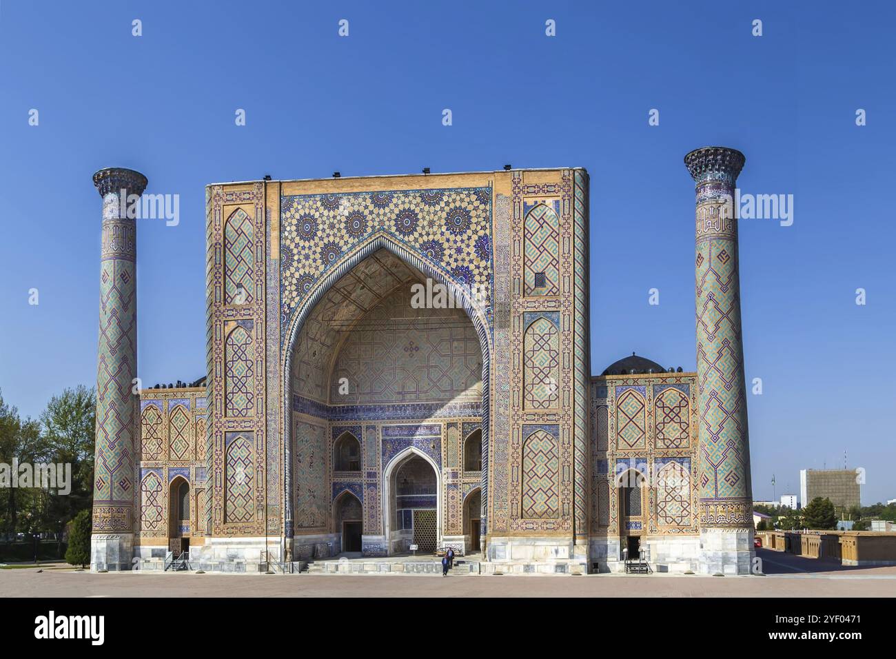 Façade de Ulugh Beg Madrasa, Samarcande, Ouzbékistan, Asie Banque D'Images