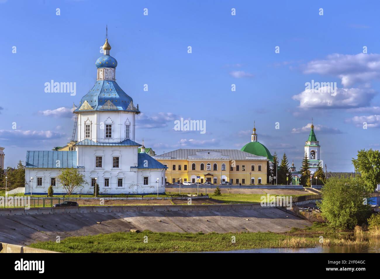 Église de l'Assomption de la Sainte Vierge dans la ville de Tcheboksary, Russie, Europe Banque D'Images