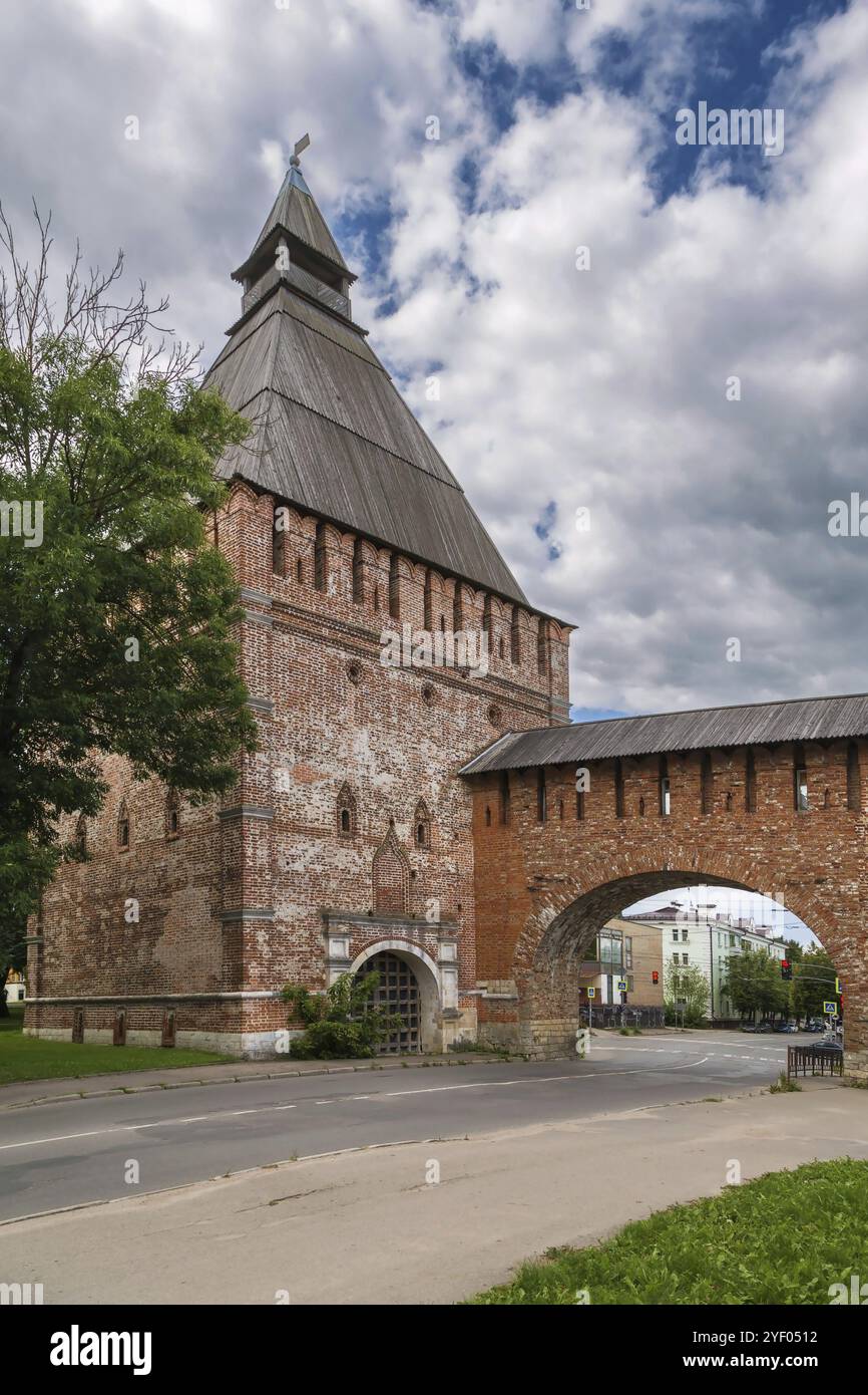 Nikolskaya tour et porte à Smolensk, Russie, Europe Banque D'Images