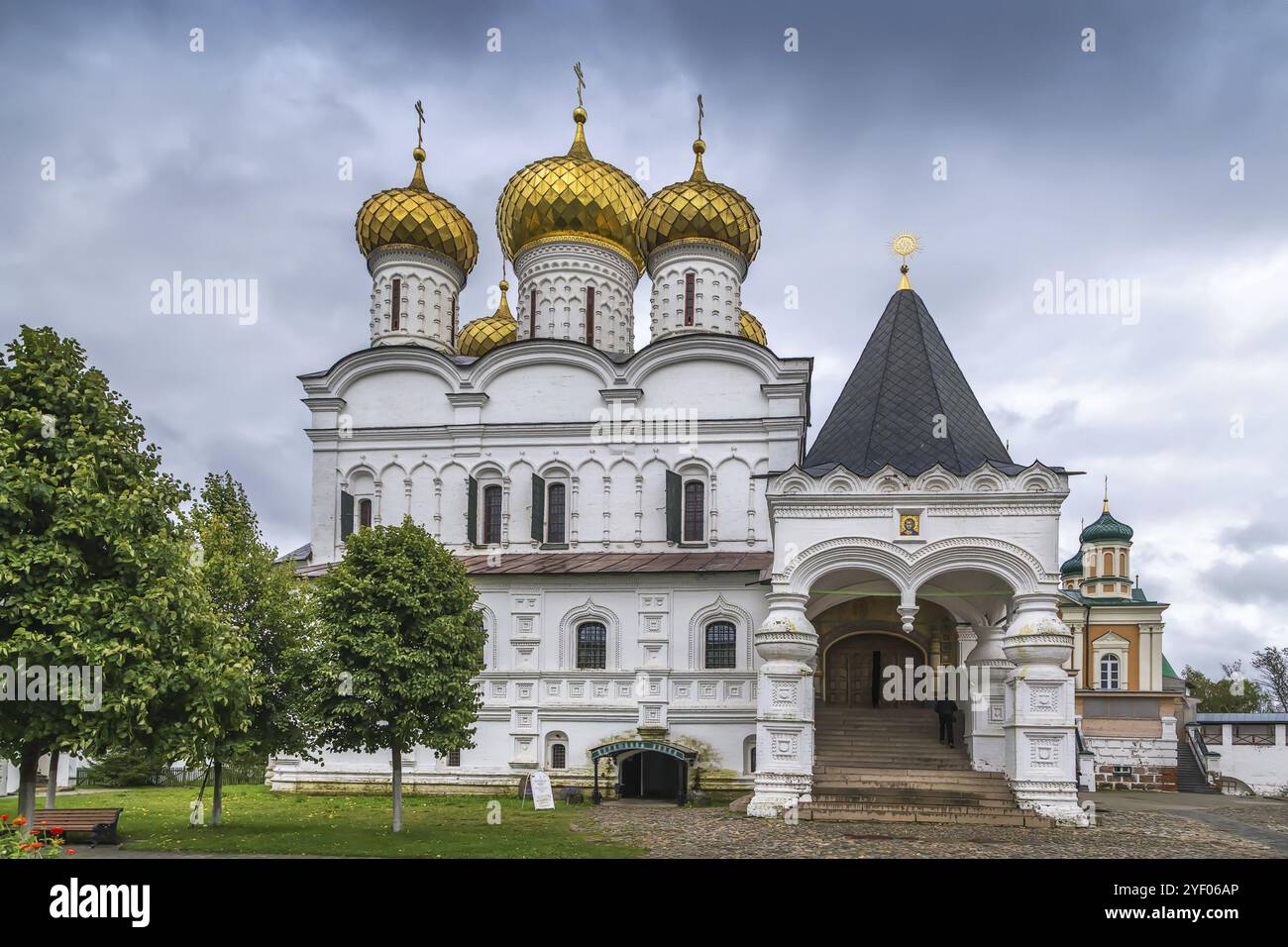 Cathédrale de la Trinité dans le monastère d'Ipatiev à Kostroma, Russie, Europe Banque D'Images