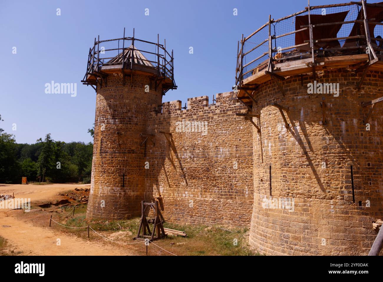 Château de Guedelon, site médiéval. Construction d'un château, en utilisant les techniques et les matériaux utilisés au Moyen âge. Treigny. France. Banque D'Images