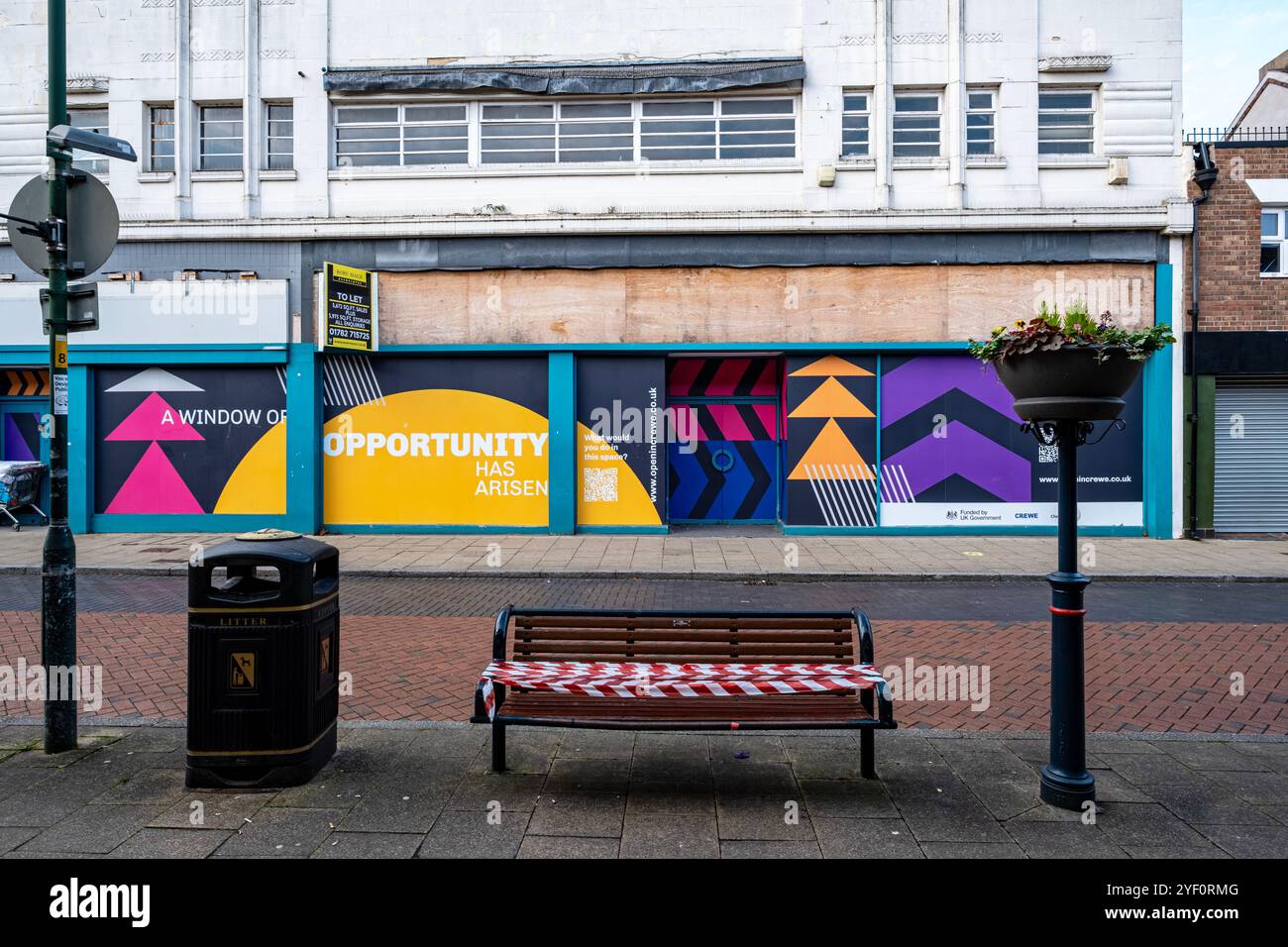 Crewe council annonce des magasins vides dans le centre-ville déserte de Crewe Cheshire UK Banque D'Images
