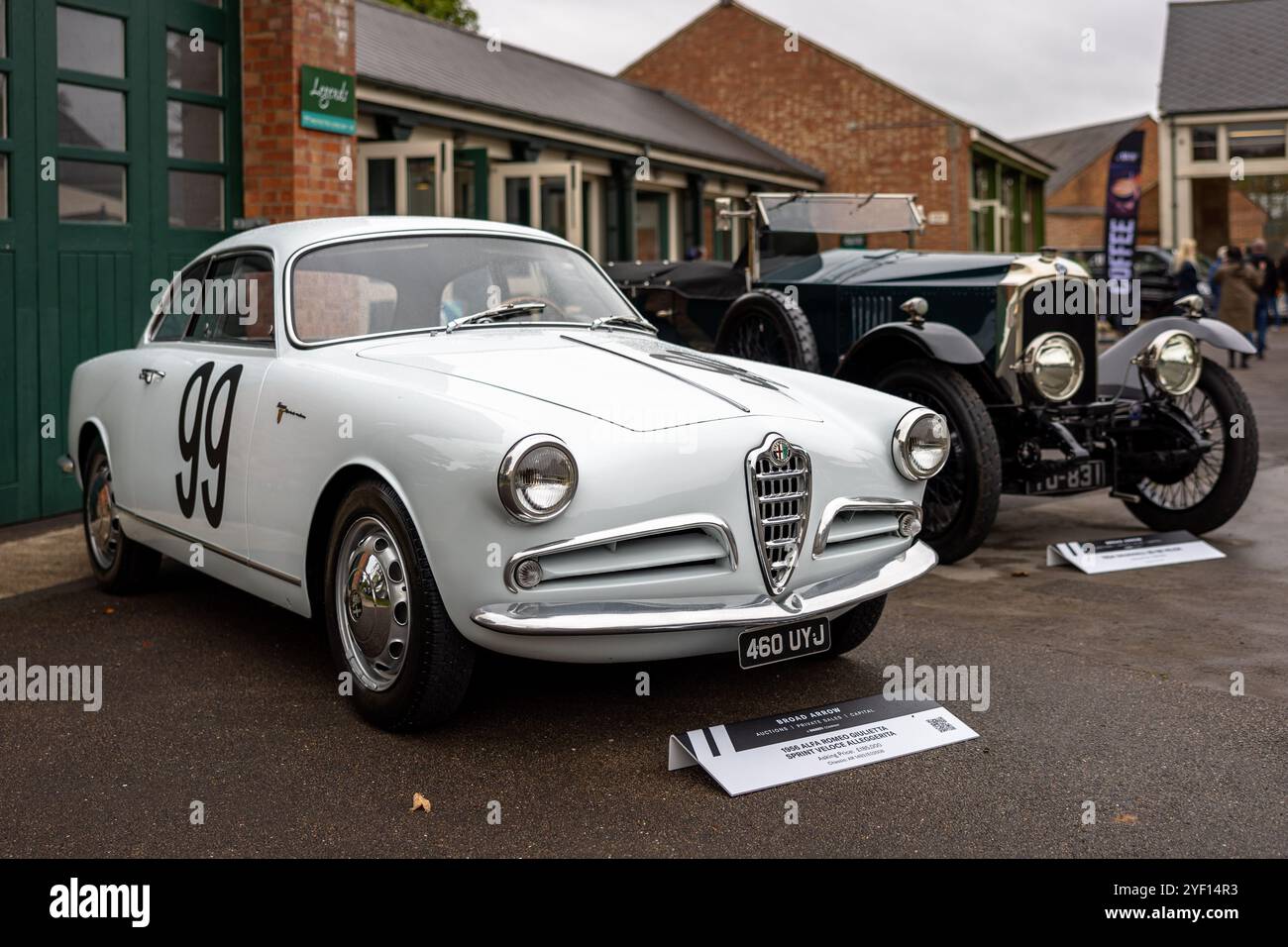 1956 Alfa Romeo Giulietta Sprint Veloce Alleggerita, exposée au Bicester Heritage Scramble le 6 octobre 2024. Banque D'Images