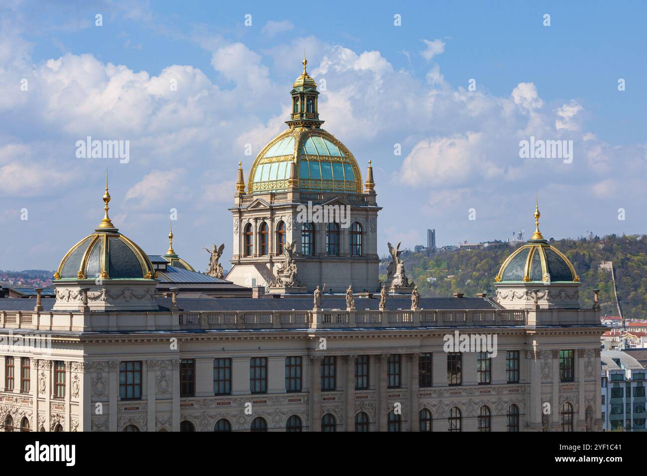 Le Musée National (Národní Muzeum), situé sur la place Venceslas dans le centre de Prague, est le plus grand musée de République tchèque. Banque D'Images