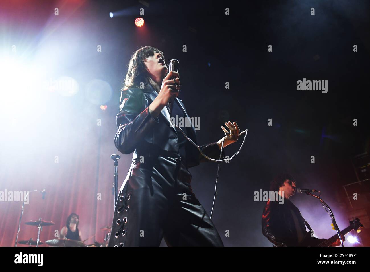 ROYAUME-UNI. 02 novembre 2024. LONDRES, ANGLETERRE - 02 NOVEMBRE : Tom Ogden de 'Blossoms' se produit à Eventim Apollo le 2 novembre 2024 à Londres, Angleterre. CAP/Mar © Mar/Capital Pictures crédit : Capital Pictures/Alamy Live News Banque D'Images