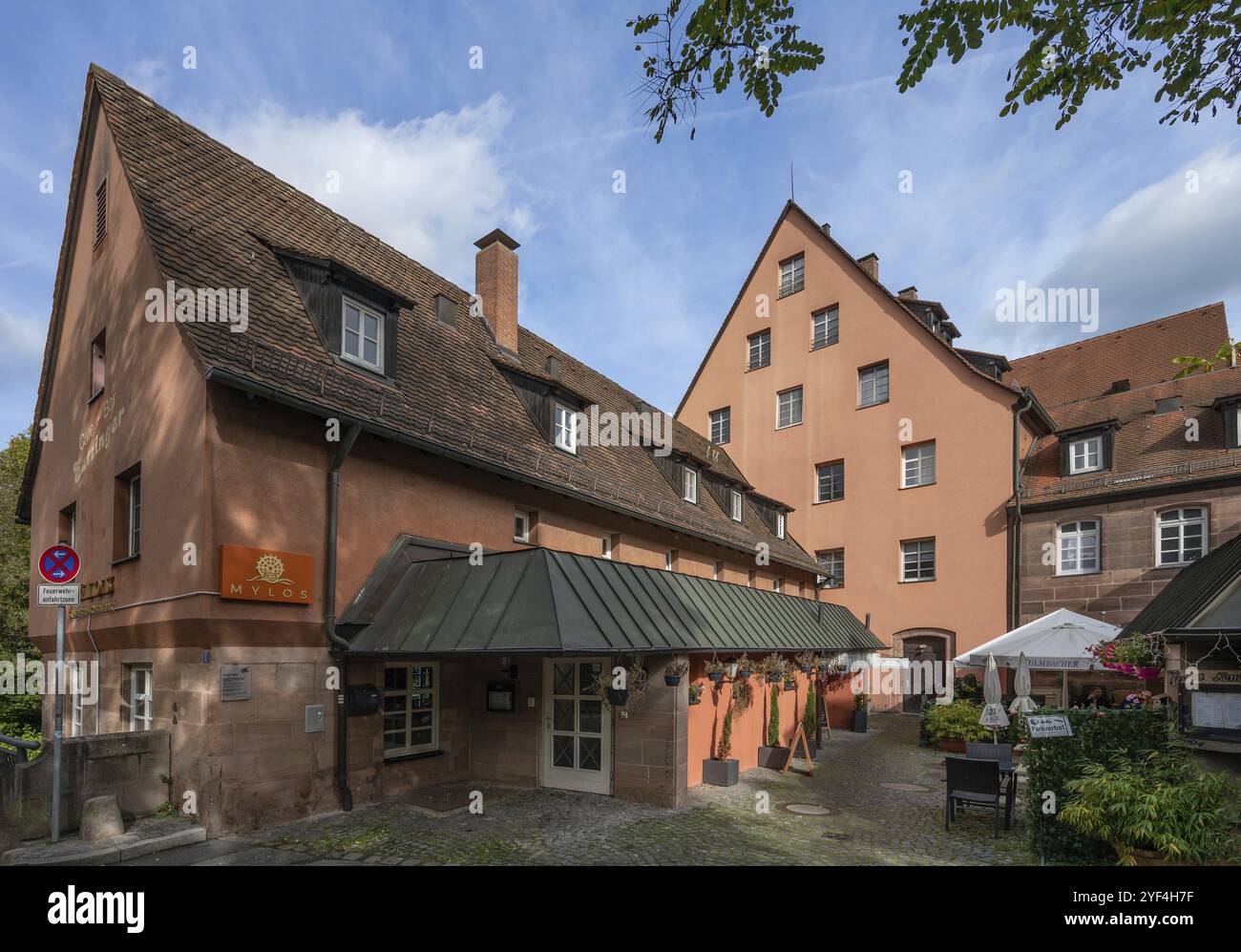 Satzinger Muehle, à l'origine un moulin à farine et à papier 1951, 52 reconstruction, après destruction, aujourd'hui un restaurant, Kirchenberg 1, Nuremberg-Moeg Banque D'Images