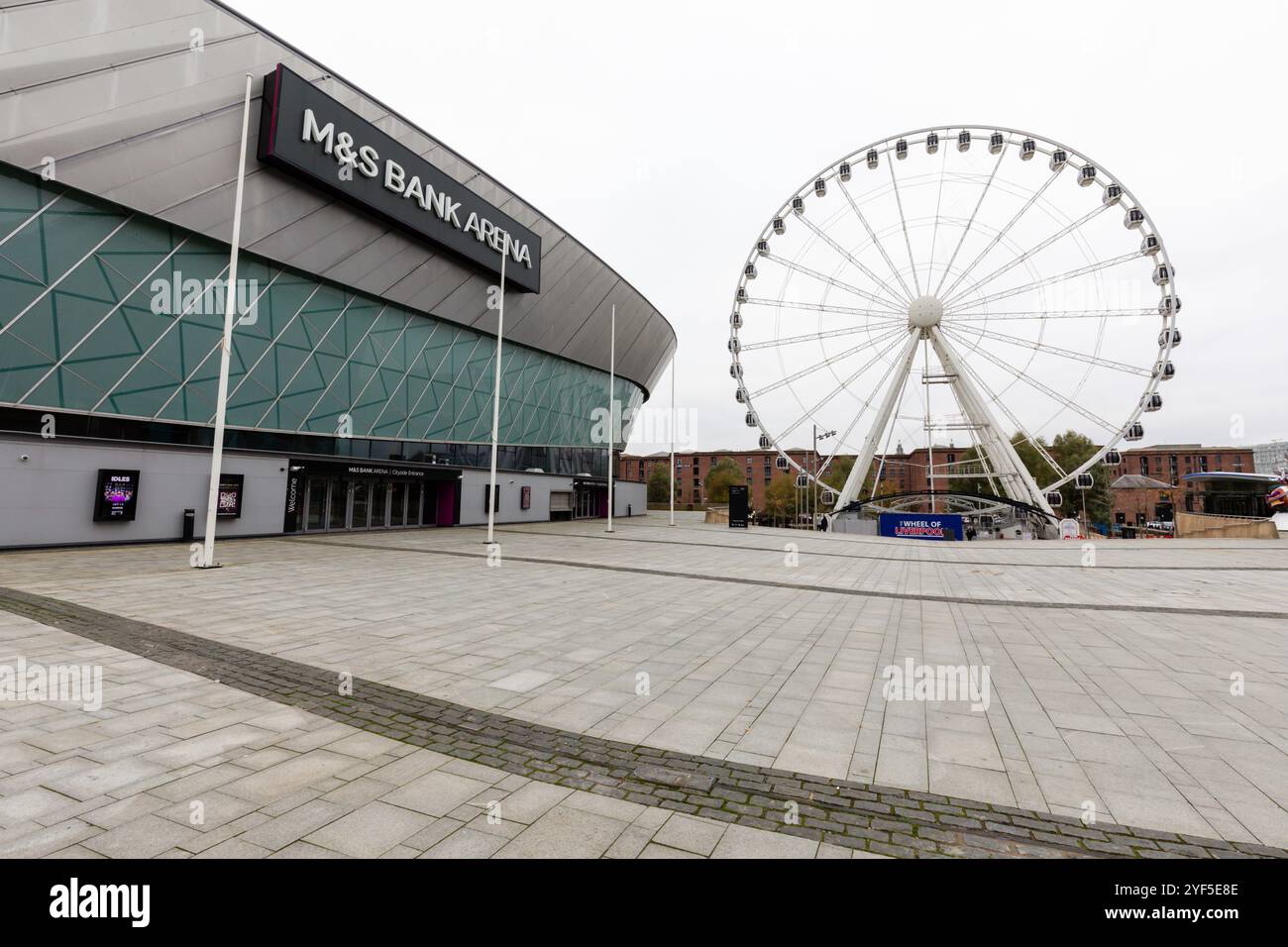 Le M&S Arena et Liverpool Wheel, Liverpool, Royaume-Uni Banque D'Images