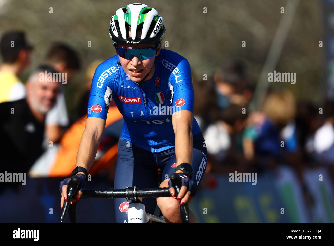 Pontevedra, Espagne. 03 Nov, 2024. Italienne Sara Casasola photographiée à la fin de la course féminine Elite aux Championnats d'Europe de cyclisme cyclocross à Pontevedra, Espagne, dimanche 03 novembre 2024. BELGA PHOTO DAVID PINTENS crédit : Belga News Agency/Alamy Live News Banque D'Images