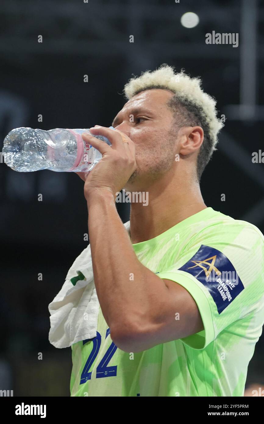 Thiagus dos Santos du FC Barcelone lors du match de handball en phase de groupes entre HBC Nantes et FC Barcelone le 31 octobre 2024 au H Arena de Nantes - photo Laurent Lairys / DPPI Banque D'Images