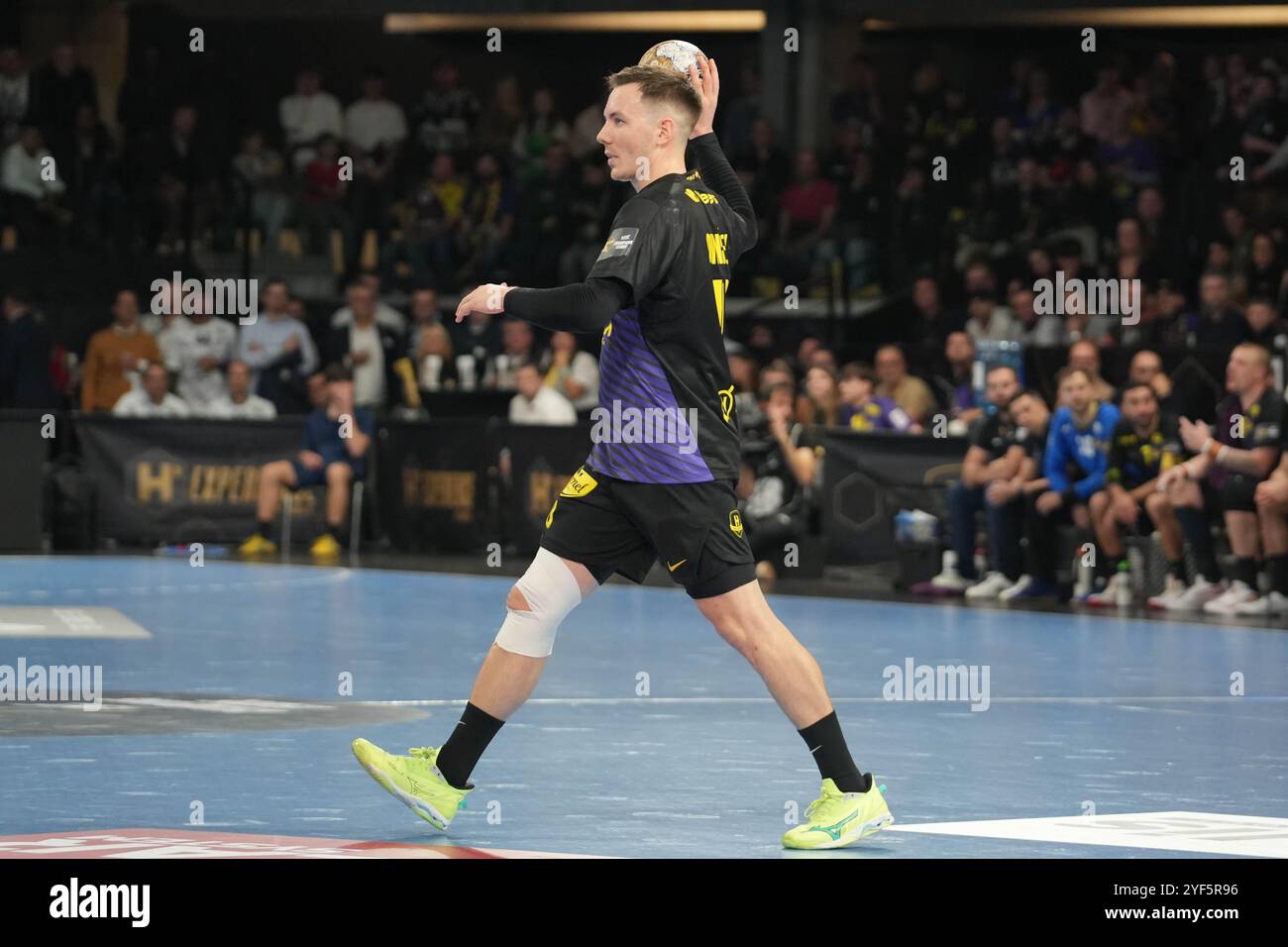 Rok Ovniček de Hbc Nantes lors du match de handball en phase de groupes entre Hbc Nantes et FC Barcelone le 31 octobre 2024 à H Arena de Nantes - photo Laurent Lairys / DPPI Banque D'Images