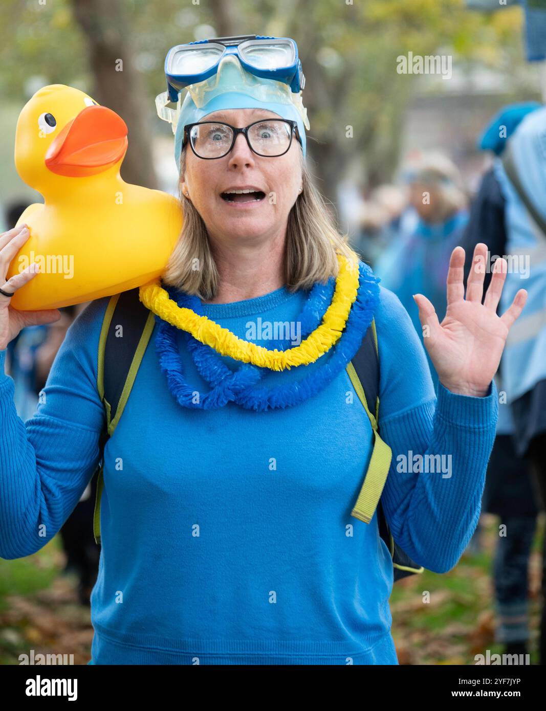 Londres, Royaume-Uni, 11 novembre 2024. Marchez pour l'eau. Marche pour nettoyer les eaux britanniques. par : réforme de la réglementation ; meilleure application de la loi ; et investiture pour la longue terreur. Crédit : a. Bennett Credit : andrew bennett/Alamy Live News Banque D'Images