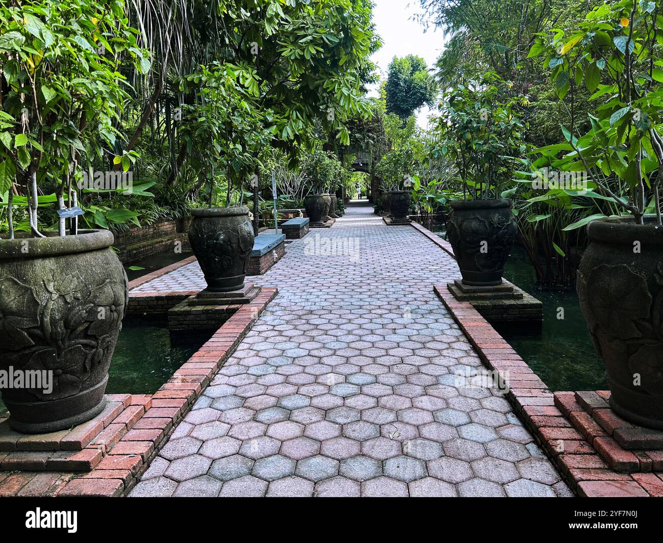 Singapour - 18 août 2024 : le jardin sang Nila Utama au Fort Canning Park Banque D'Images