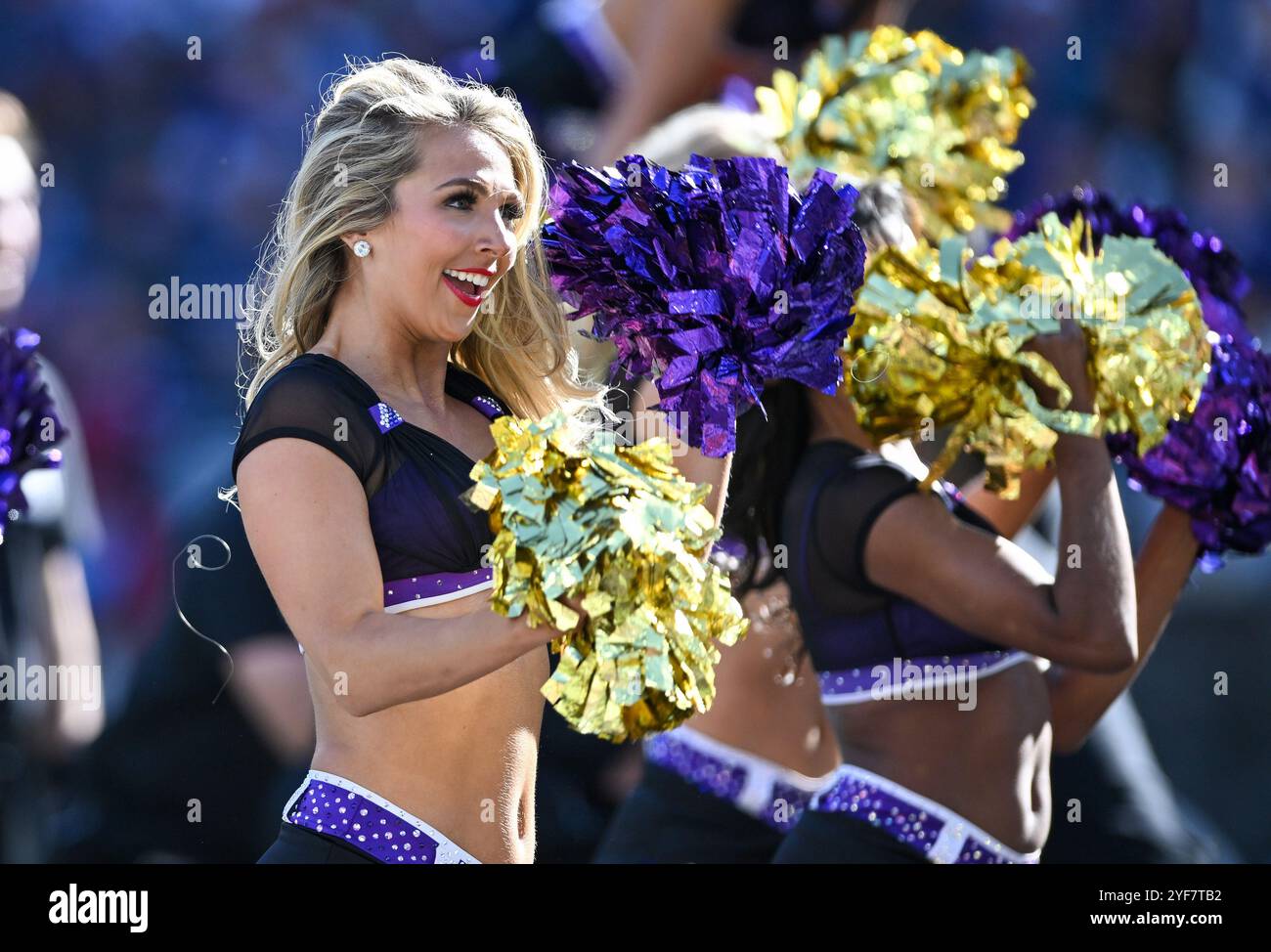 Baltimore, États-Unis. 04th Nov, 2024. Les cheerleaders des Ravens de Baltimore jouent contre les Broncos de Denver pendant la première mi-temps au M&T Bank Stadium de Baltimore, Maryland, le dimanche 3 novembre 2024. Photo de David Tulis/UPI crédit : UPI/Alamy Live News Banque D'Images