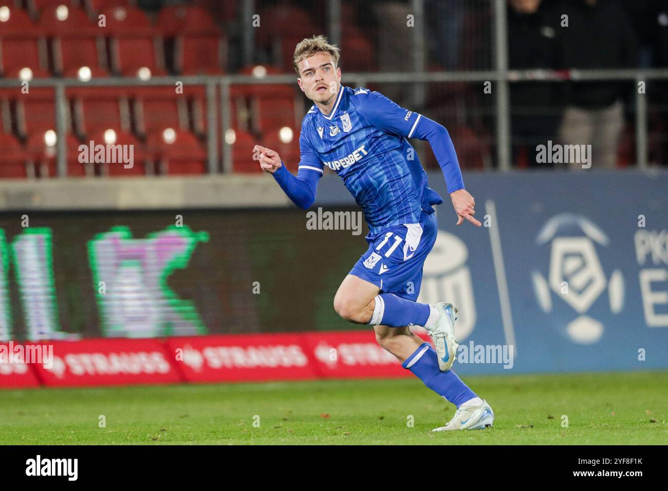 Cracovie, Pologne. 02 novembre 2024. Daniel Hakans de Lech Poznan vu lors du match de football de la Ligue polonaise PKO BP Ekstraklasa 2024/2025 entre Puszcza Niepolomice et Lech Poznan au stade de Cracovia. Score final ; Puszcza Niepolomice 2:0 Lech Poznan. (Photo de Grzegorz Wajda/SOPA images/SIPA USA) crédit : SIPA USA/Alamy Live News Banque D'Images