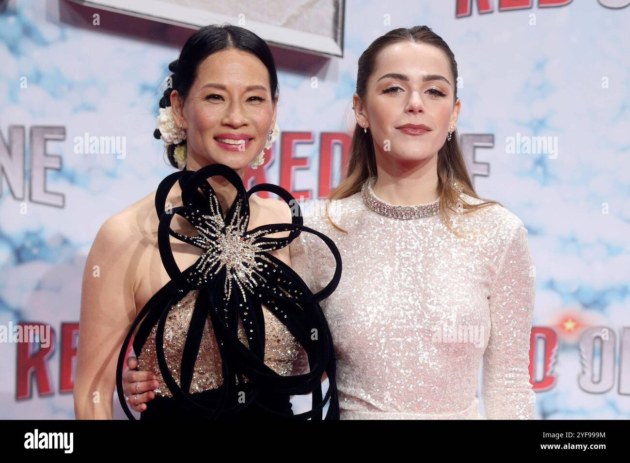 Lucy Liu und Kiernan Shipka BEI der Premiere des Kinofilms Red One im UCI luxe. Berlin, 03.11.2024 *** Lucy Liu et Kiernan Shipka lors de la première du film Red One à l'UCI luxe Berlin, 03 11 2024 Foto:xD.xHerrickx/xFuturexImagex Red 4171 Banque D'Images