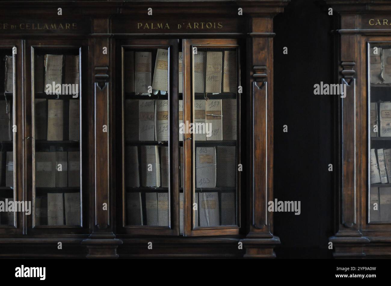 Intérieur des Archives d'État (Archivio di Stato) de Naples. Italie Banque D'Images
