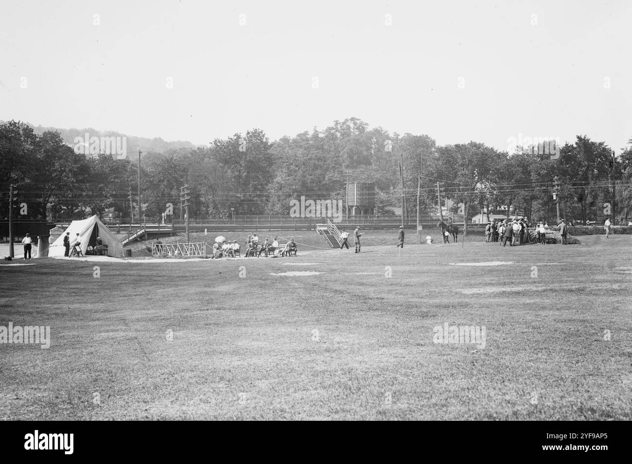 Jouer au golf, Van Cortlandt Park, Bronx, New York City. Banque D'Images