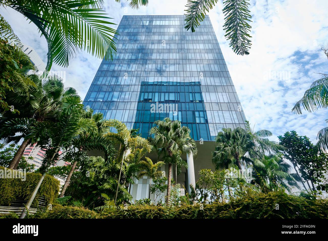 Singapour - 18 janvier 2025 :le Parkroyal Collection Pickering Hotel, orné d'un jardin couvert, est situé en bordure de Chinatown, Upper Pickering St. Banque D'Images