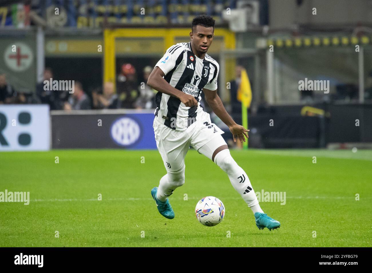 Milan, Italie. Stade Giuseppe Meazza à San Siro. 27 octobre 2024. Championnat italien de football EniLive 2024-25. Inter vs Juventus. Juan Cabal, Juve Banque D'Images