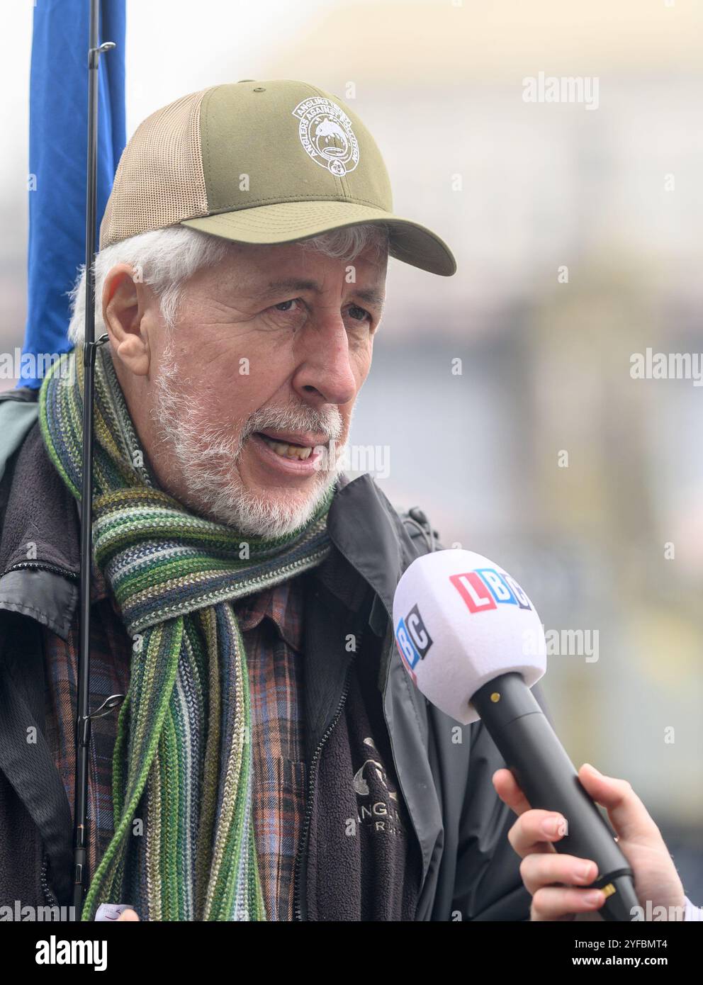 Martin Salter du Angling Trust à la Marche pour l'eau propre, Londres, 3 novembre 2024 Banque D'Images
