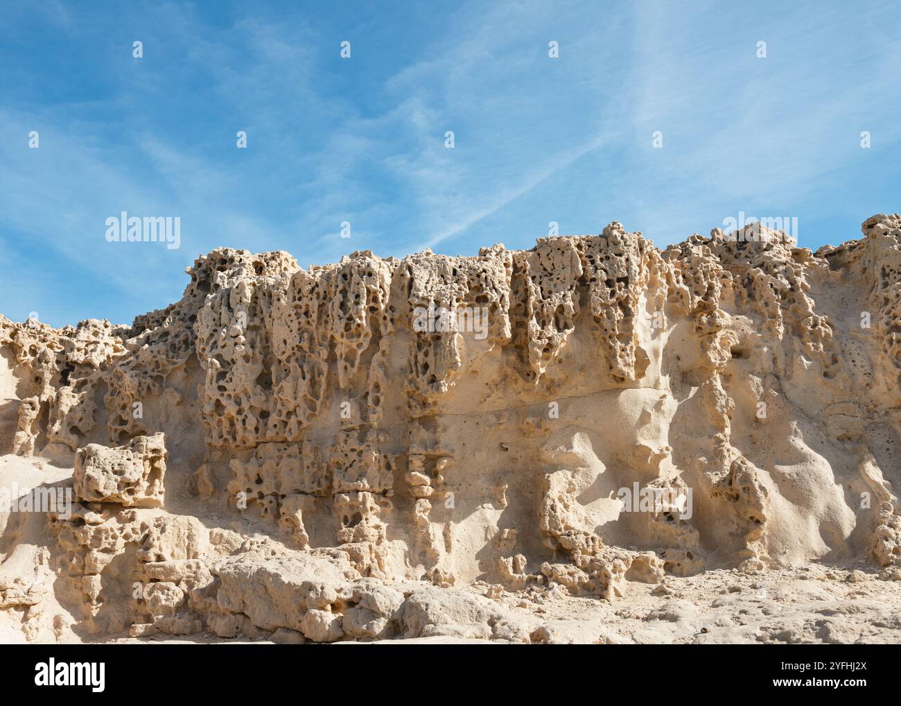 Falaises de pierre comme monument naturel sur le chemin des grottes d'Ajuy, Pajara, côte ouest de l'île de Fuerteventura, îles Canaries. Espagne Banque D'Images