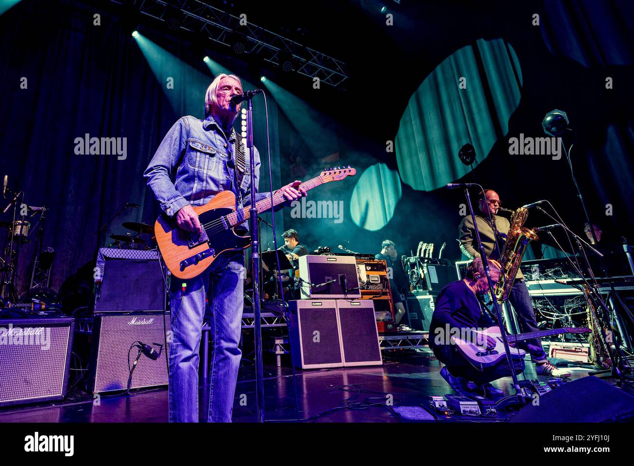 4 novembre 2024, Liverpool, Royaume-Uni : le chanteur-compositeur-interprète britannique PAUL WELLER se produit à l'Eventim Olympia Theatre , Liverpool lors de sa tournée de 2024. (Crédit image : © Andy von Pip/ZUMA Press Wire) USAGE ÉDITORIAL SEULEMENT! Non destiné à UN USAGE commercial ! Banque D'Images