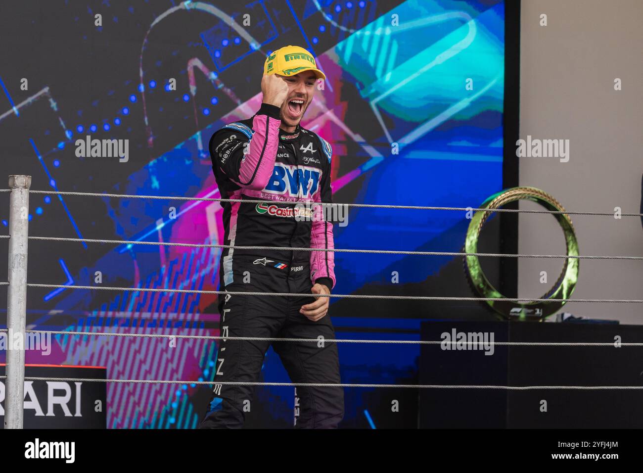 Autodromo Jose Carlos Pace, SO Paulo, Brésil. 3.November.2024 ; Pierre Gasly de France et l'écurie BWT Alpine F1 Team sur le podium lors du Grand Prix de formule 1 du Brésil crédit : Jay Hirano/AFLO/Alamy Live News Banque D'Images