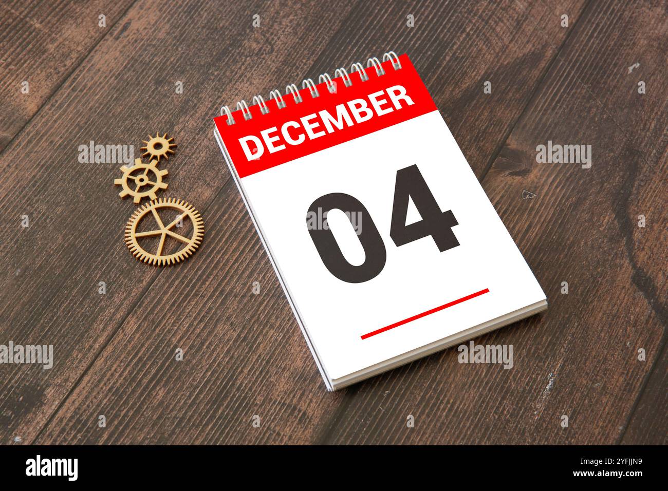 Gros plan calendrier en bois blanc avec mot noir 4 décembre Banque D'Images
