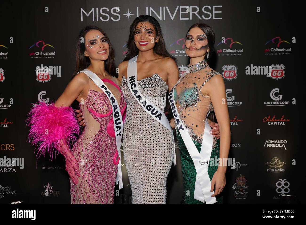 Mexico, Mexique. 01 novembre 2024. (G-d) Miss Paraguay Claudia Naomi Méndez, Miss Nicaragua Geyssell García?, Miss Uruguay Yanina Lucas assistent au tapis rouge du Gala de Miss Univers Catrinas à Antiguo Colegio de las Vizcainas. Le 1er novembre 2024 à Mexico, Mexique. (Photo Yamak Perea/ Eyepix/Sipa USA) crédit : Sipa USA/Alamy Live News Banque D'Images