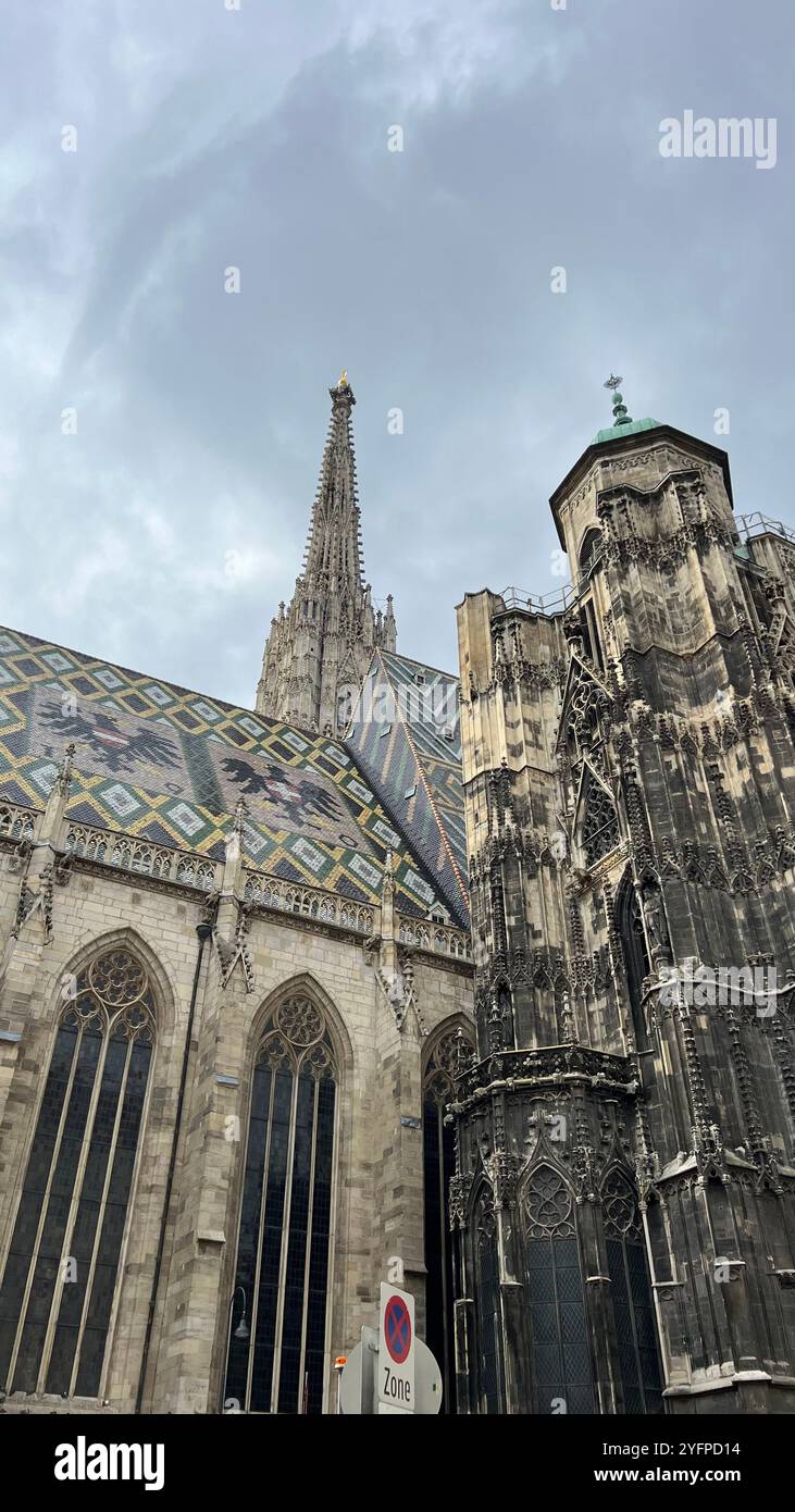 Paysages, villes, ciel, Aéroport, vieille ville - Image de stock capturée avec un smartphone