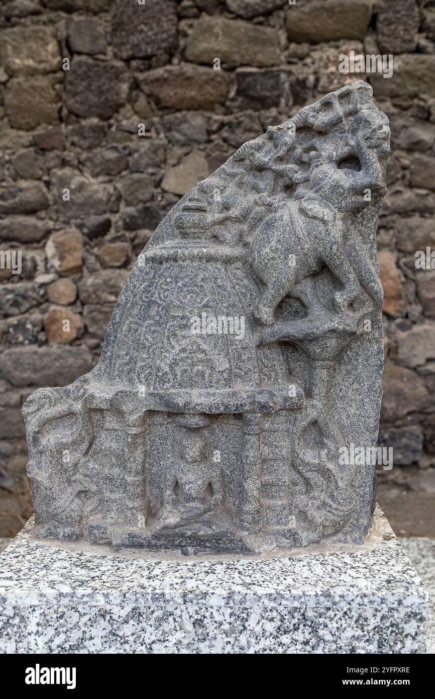 Reliefs dans le fort de Daulatabad, Maharashtra, Inde Banque D'Images