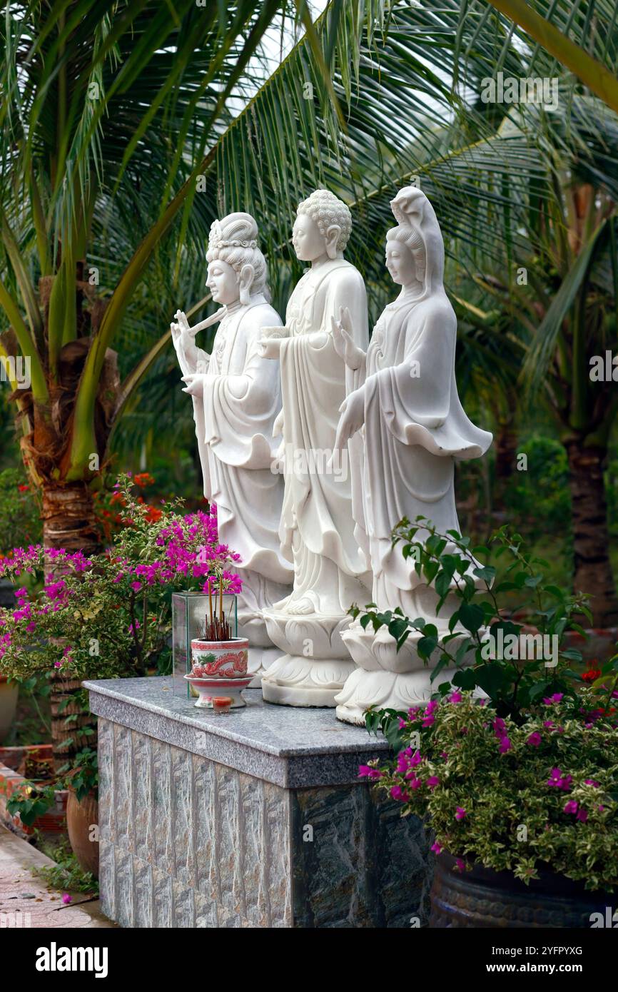Long Quang Pagoda. Statue de Bouddha. Province d'an Giang. Delta du Mékong, Vietnam. Banque D'Images Long Quang Pagoda. Statue de Bouddha. Province d'an Giang. Delta du Mékong, Vietnam. Banque D'Images