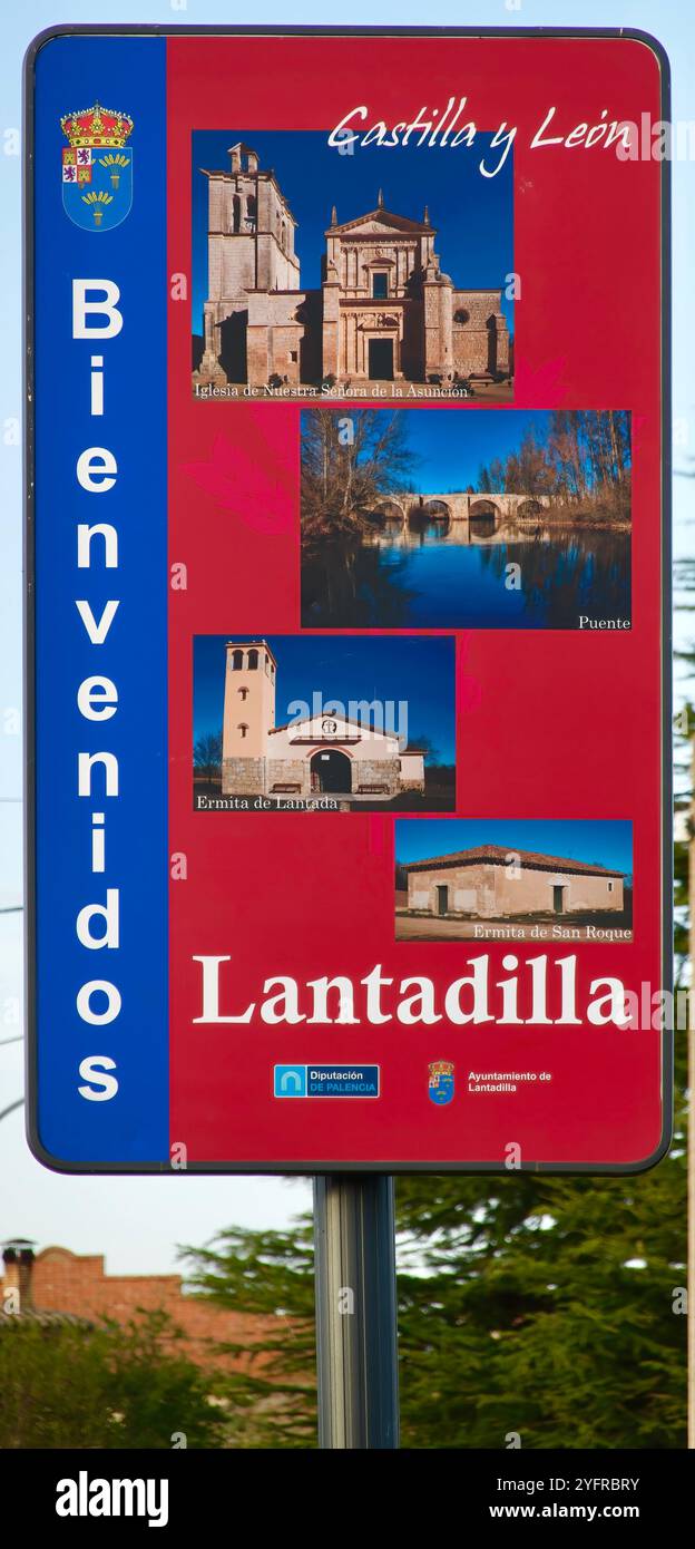 Panneau de bienvenue avec des images de monuments dans le village rural espagnol de Lantadilla Palencia Castille et Leon Espagne Europe Banque D'Images