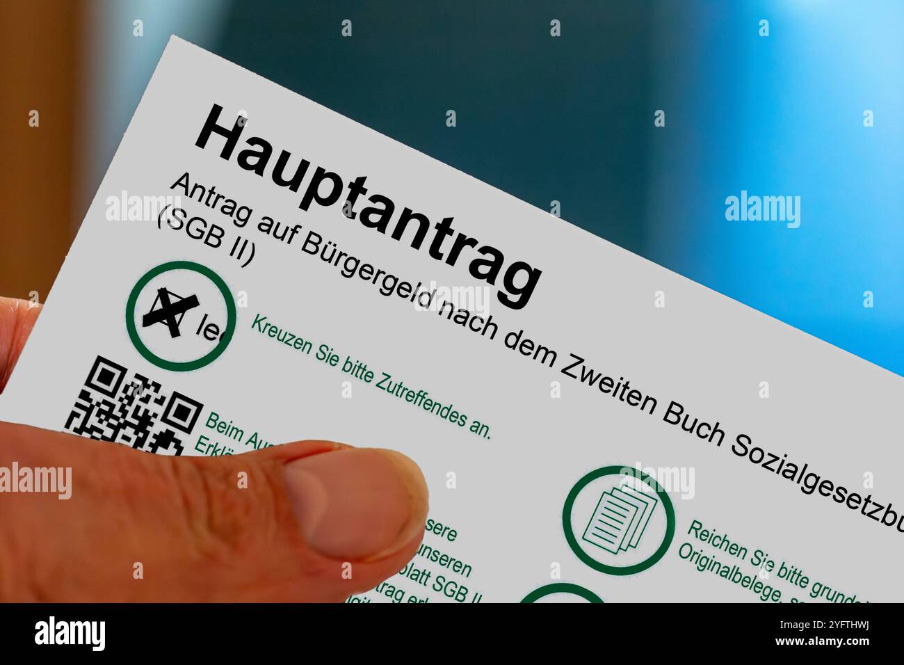 Symbolbild Bürgergeld : Nahaufnahme von einem Antragsformular *** image symbolique citoyens revenus gros plan d'un formulaire de demande Copyright : xUdoxHerrmannx Banque D'Images