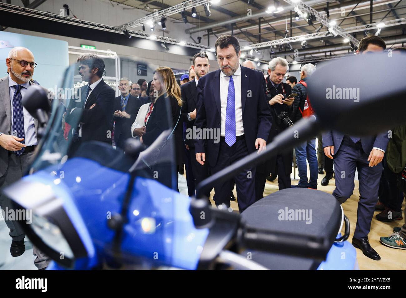 Milan, l'édition EICMA pour les 110 ans du salon du cycle et de la moto à Rho Fiera Milano. Sur la photo : Matteo Salvini Banque D'Images