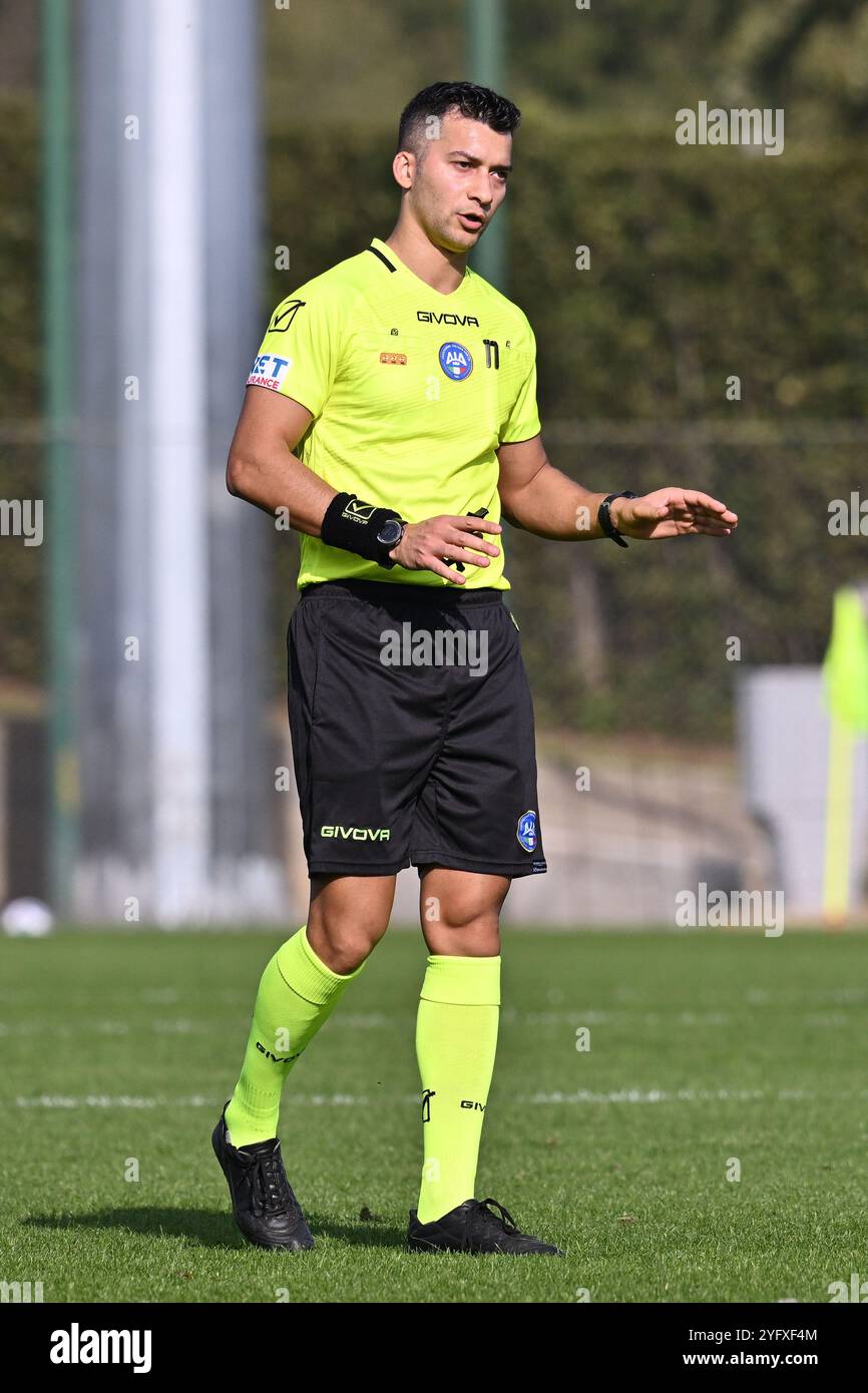 Arbitre Alessio Amadei lors de la manche 16 de la Coppa Italia Femminile entre S.S. Lazio et F.C. Como au stade Mirko Fersini le 5 novembre 2024 à Formello, Italie. Banque D'Images