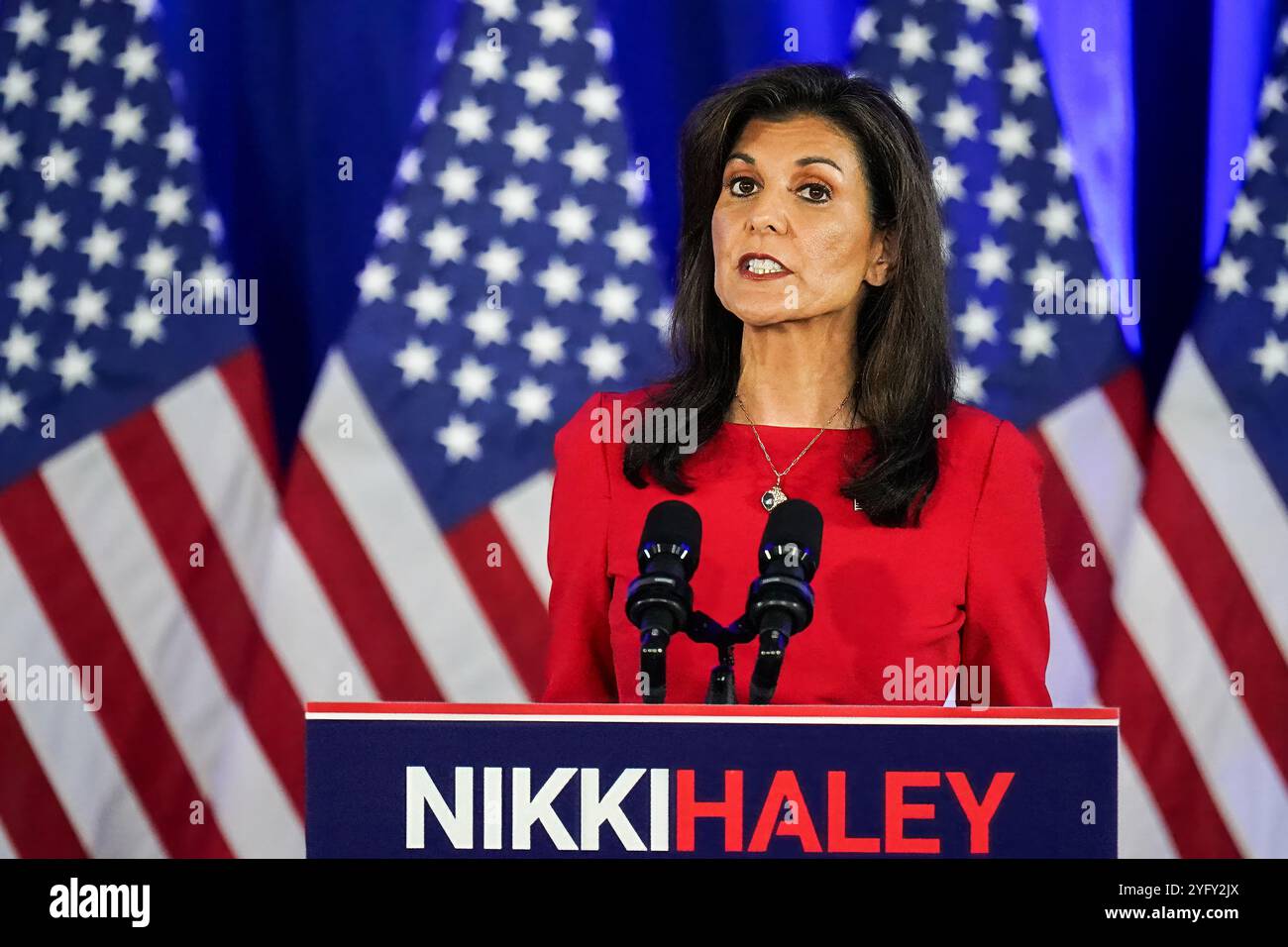 Charleston, États-Unis. 06 mars 2024. Républicain U. La candidate à la présidence Nikki Haley parle lors d'une conférence de presse annonçant la suspension de sa campagne, le 6 mars 2024 à Charleston, Caroline du Sud. Haley, un ancien gouverneur de Caroline du Sud, s'est présenté contre l'ancien U. S Président Donald Trump dans les primaires républicaines. Crédit : Richard Ellis/Richard Ellis/Alamy Live News Banque D'Images