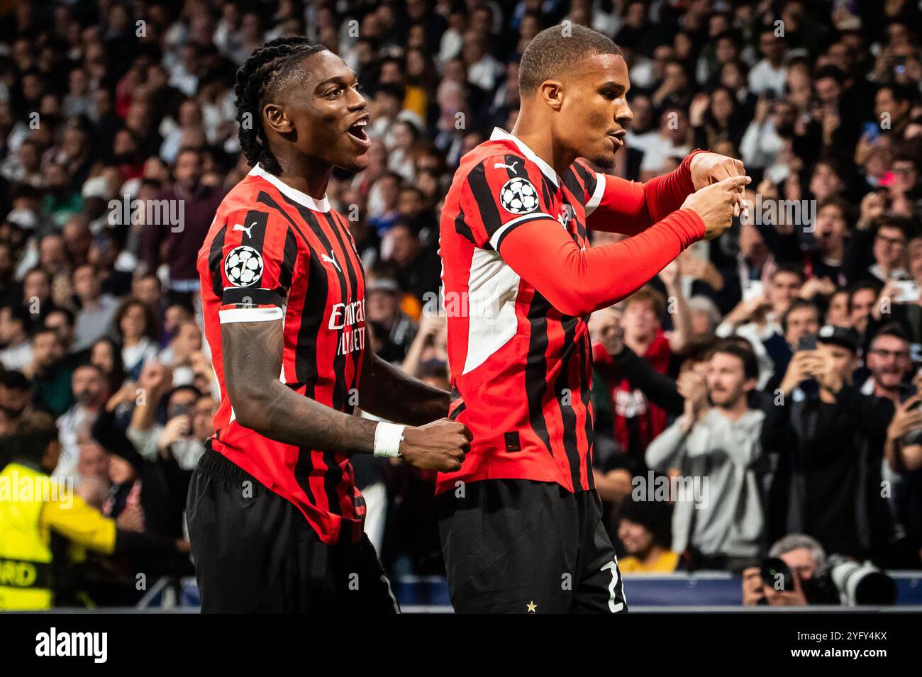 Madrid, Espagne, Espagne. 5 novembre 2024. Malick THIAW de l'AC Milan célèbre son but avec Rafael LEAO de l'AC Milan lors du match MD4 de l'UEFA Champions League entre le Real Madrid CF et l'AC Milan au stade Santiago Bernabeu le 05 novembre 2024 à Madrid, Espagne. (Crédit image : © Matthieu Mirville/ZUMA Press Wire) USAGE ÉDITORIAL SEULEMENT! Non destiné à UN USAGE commercial ! Banque D'Images
