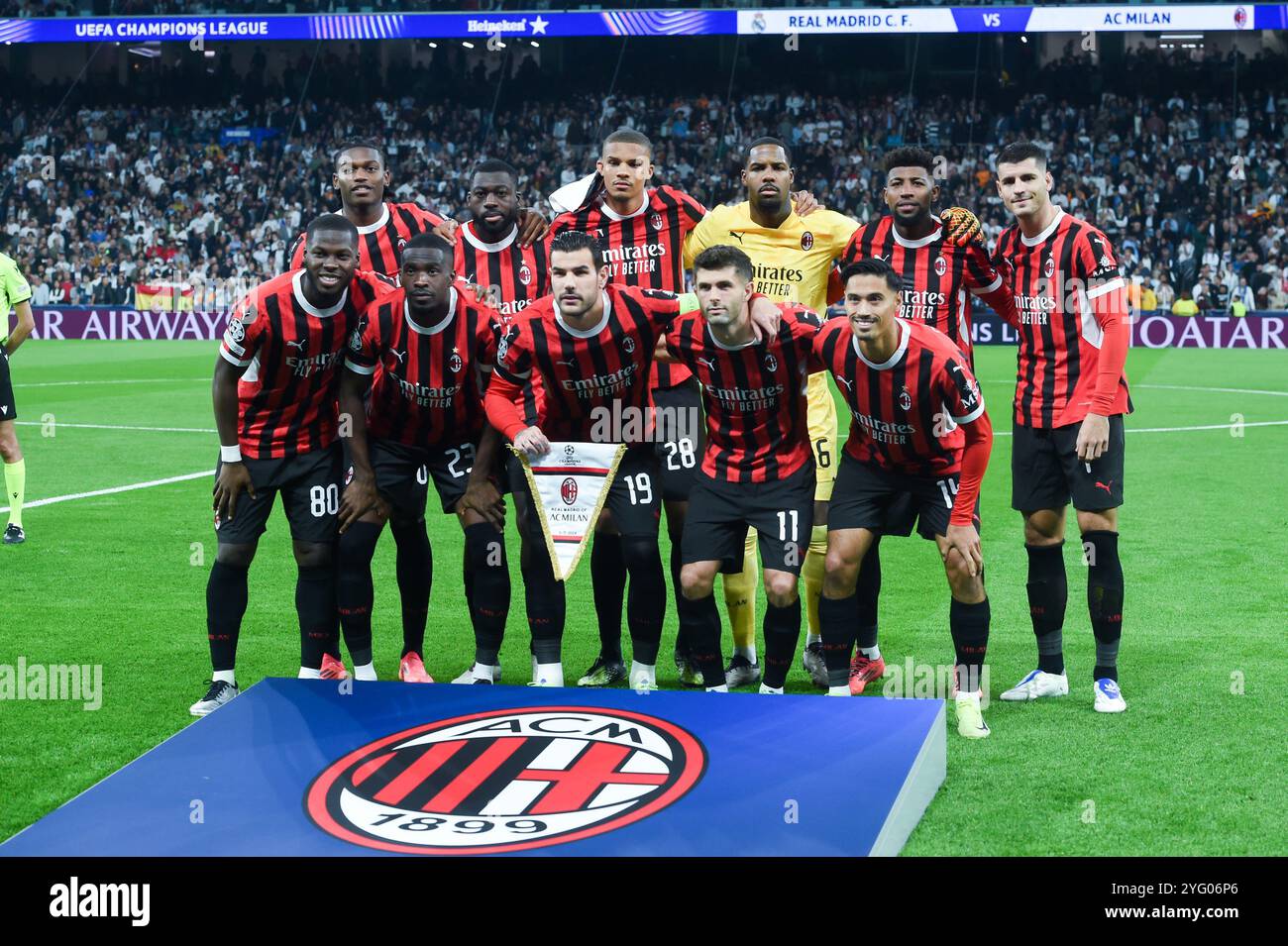 Madrid, Espagne. 5 novembre 2024. Les joueurs de l'AC Milan posent pour des photos avant le match de football de la Ligue des Champions de l'UEFA entre le Real Madrid et l'AC Milan au stade Santiago Bernabeu de Madrid, en Espagne, le 5 novembre 2024. Crédit : Gustavo Valiente/Xinhua/Alamy Live News Banque D'Images