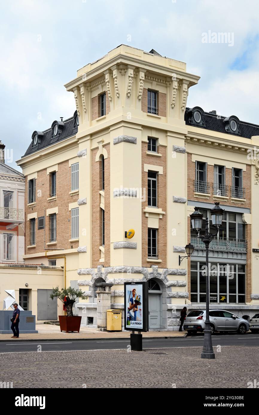 Belle Epoque architecture ou Early Modern Building Hôtel des postes télégraphe et téléphone (1908-1911) Tarbes Hautes-Pyrénées France Banque D'Images