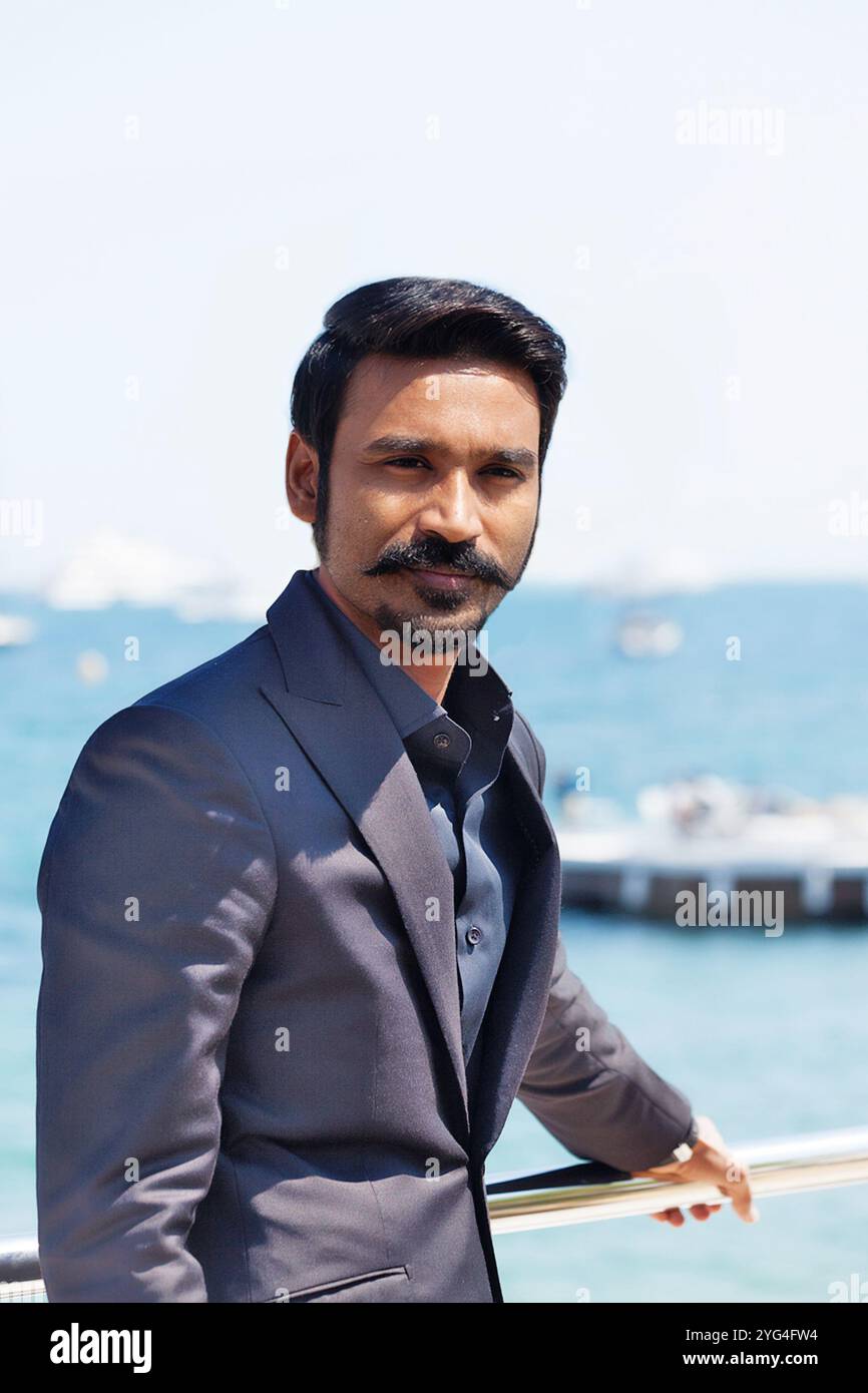 La star du cinéma tamoul Dhanush au Festival de Cannes en France 2019. Banque D'Images